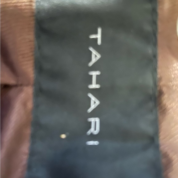 ❤️Elie TAHARI🌺100% Genuine Leather🌺Women’s Large Jacket. Made in Pakistan. - Picture 13 of 13